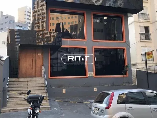 Casa com 318m² 1 quarto e 2 banheiros, à venda, no bairro Cambuí em Campinas