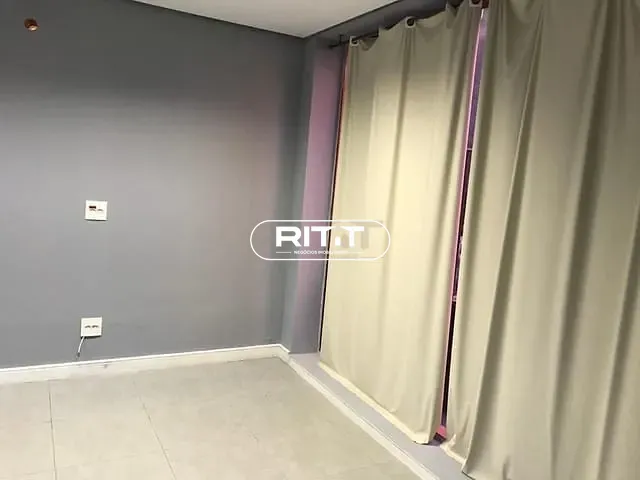 Casa com 318m² 1 quarto e 2 banheiros, à venda, no bairro Cambuí em Campinas