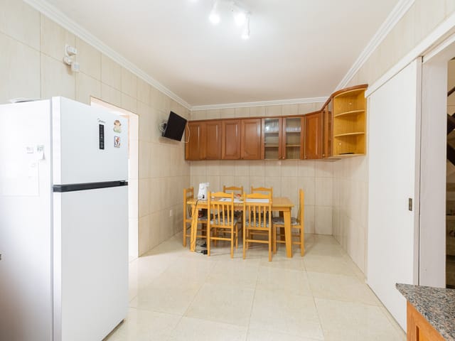 Casa 3 quartos e 2 banheiros, à venda, no bairro Porto em Pelotas