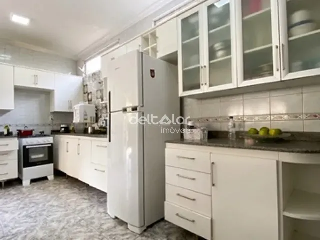 Casa com 210m² 2 quartos e 2 banheiros, para alugar, no bairro Heliópolis em Belo Horizonte