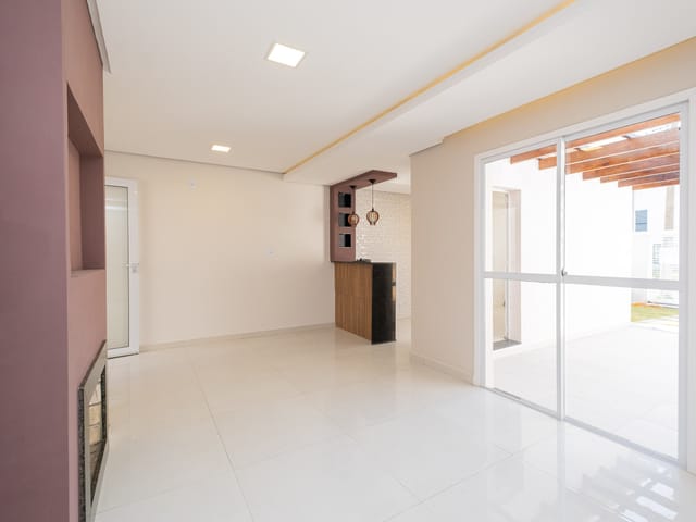 Casa 2 quartos e 1 banheiro, à venda, no bairro Germani em Pelotas