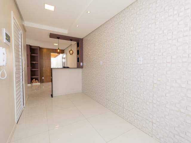 Casa 2 quartos e 1 banheiro, à venda, no bairro Germani em Pelotas