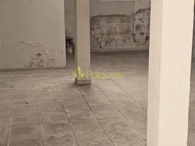 Casa 3 quartos e 2 banheiros, à venda, no bairro Centro em Aparecida