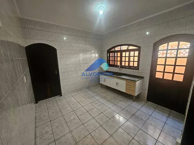 Casa 2 quartos e 1 banheiro, à venda, no bairro Bosque dos Eucaliptos em São José dos Campos