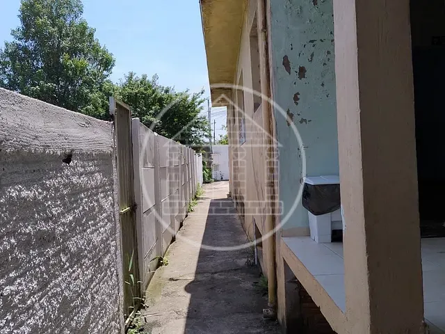 Casa com 300m² 3 quartos e 2 banheiros, à venda, no bairro Vila Schunck em Embu-Guaçu