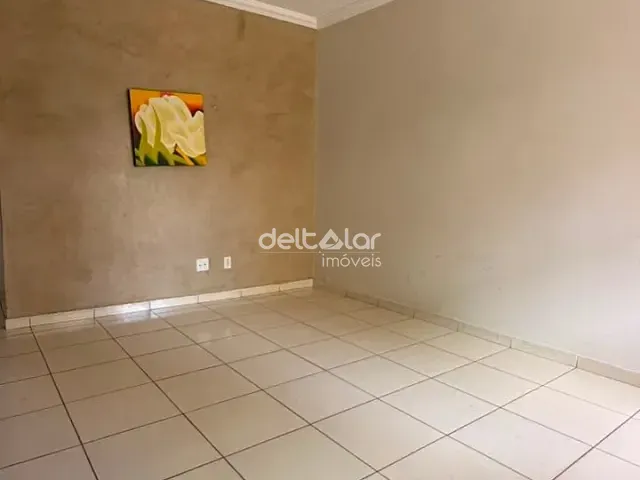 Casa com 78m² 2 quartos e 2 banheiros, para alugar, no bairro Céu Azul em Belo Horizonte
