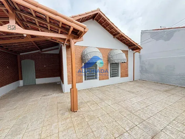 Casa 4 quartos e 2 banheiros, à venda, no bairro Bosque dos Eucaliptos em São José dos Campos