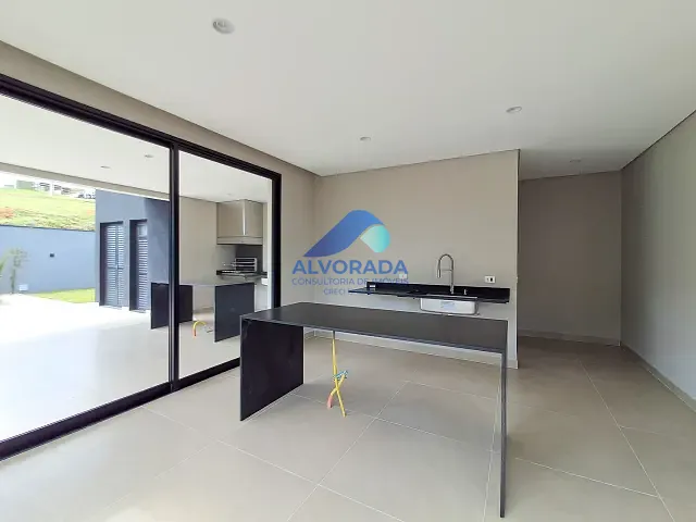Casa 4 quartos e 6 banheiros, à venda, no bairro Condomínio Residencial Alphaville I em São José dos Campos