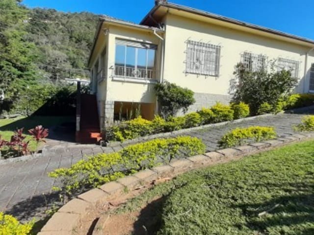 Casa com 1200m², à venda, no bairro Quitandinha em Petrópolis