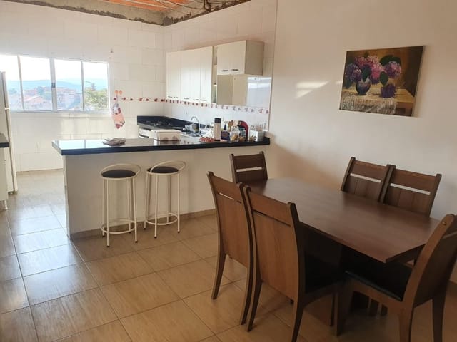 Casa com 500m² 3 quartos e 3 banheiros, à venda, no bairro Parque Monjolo em Cotia