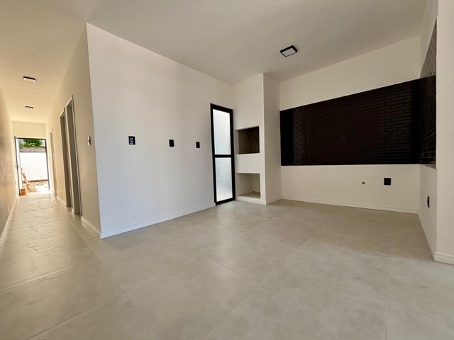 Casa com 66m² 2 quartos e 1 banheiro, à venda, no bairro Areal em Pelotas