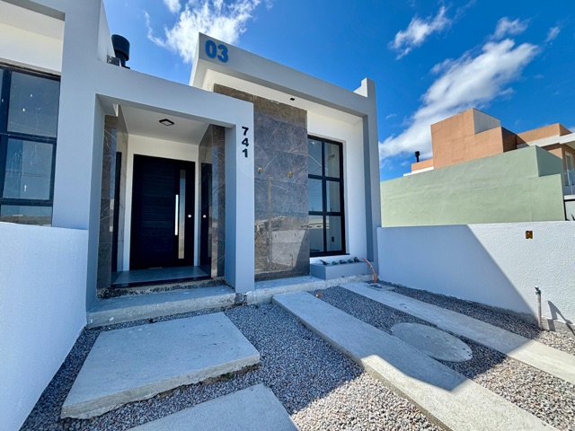 Casa com 66m² 2 quartos e 1 banheiro, à venda, no bairro Areal em Pelotas