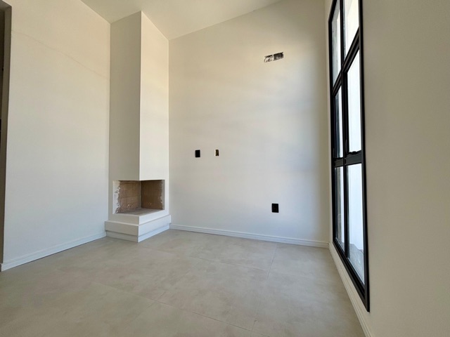 Casa com 66m² 2 quartos e 1 banheiro, à venda, no bairro Areal em Pelotas
