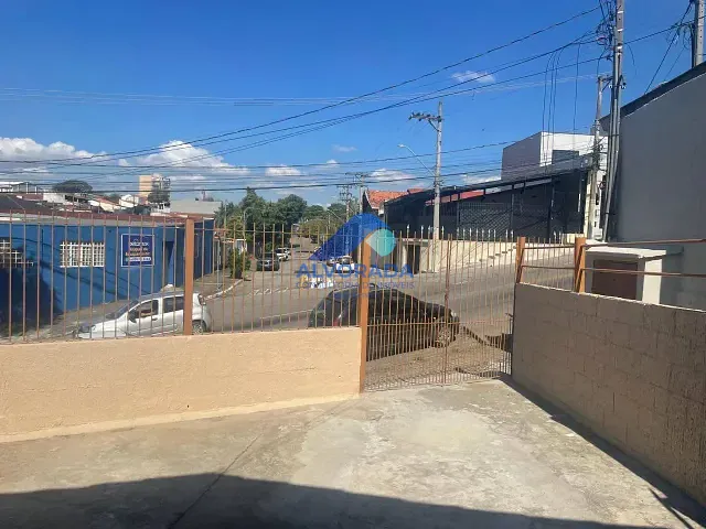 Casa com 250m² 3 quartos e 1 banheiro, para alugar, no bairro Jardim Satélite em São José dos Campos