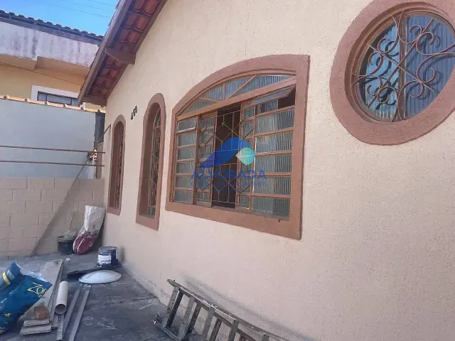 Casa com 250m² 3 quartos e 1 banheiro, para alugar, no bairro Jardim Satélite em São José dos Campos
