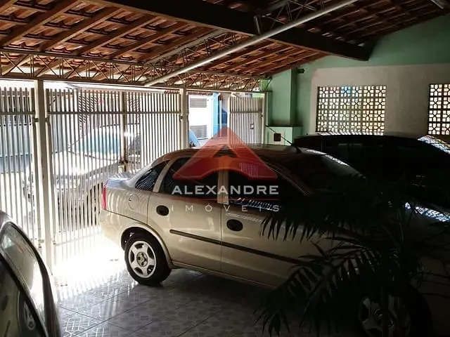 Casa com 300m² 3 quartos e 1 banheiro, à venda, no bairro Vila Industrial em São José dos Campos