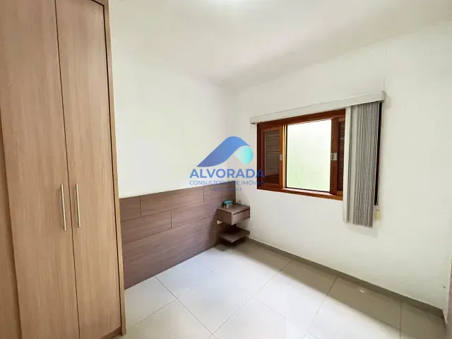 Casa 3 quartos e 2 banheiros, à venda, no bairro Jardim das Indústrias em São José dos Campos