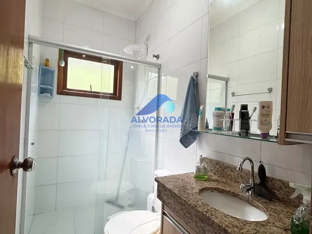 Casa 3 quartos e 2 banheiros, à venda, no bairro Jardim das Indústrias em São José dos Campos