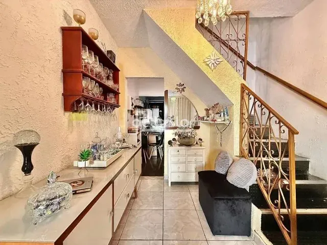 Casa com 80m² 2 quartos e 1 banheiro, à venda, no bairro Planalto em Belo Horizonte