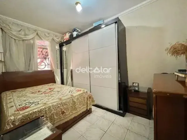 Casa com 81m² 2 quartos e 1 banheiro, à venda, no bairro Santa Amélia em Belo Horizonte