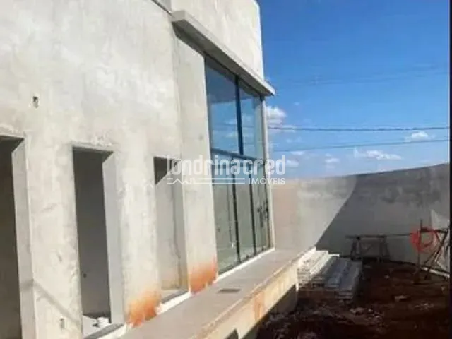 Casa 3 quartos e 3 banheiros, à venda, no bairro Centro em Rolândia