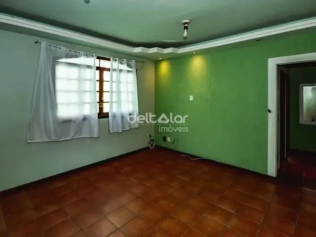 Casa com 78m² 3 quartos e 1 banheiro, para alugar, no bairro Santa Mônica em Belo Horizonte