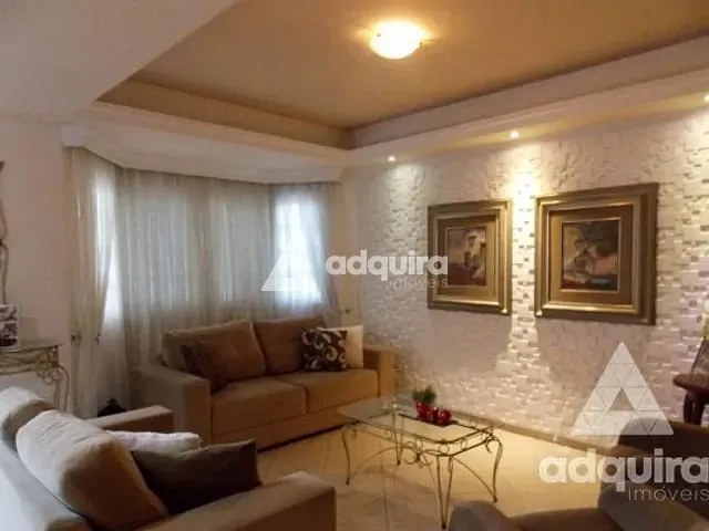 Sobrado com 213m² 3 quartos e 4 banheiros, à venda, no bairro Centro em Ponta Grossa