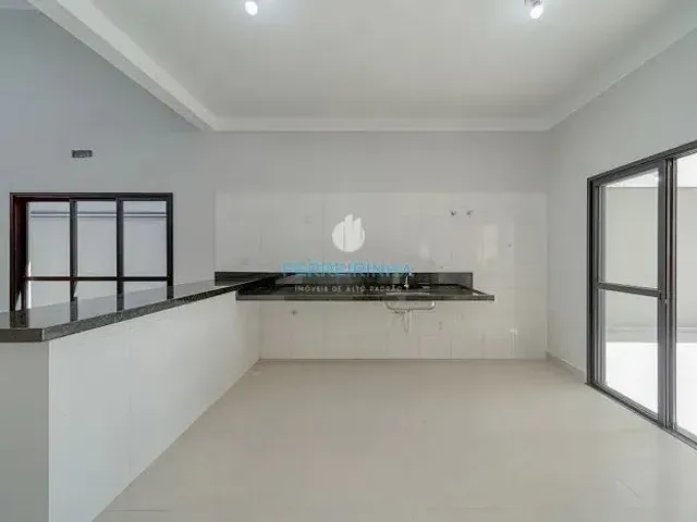 Casa com 270m² 3 quartos e 4 banheiros, à venda, no bairro Urbanova em São José Dos Campos