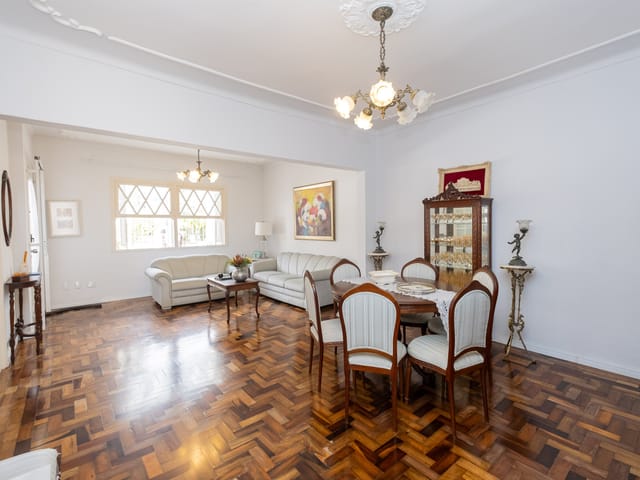 Casa 3 quartos e 3 banheiros, à venda, no bairro Centro em Pelotas