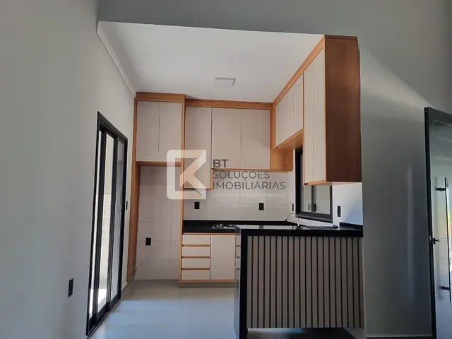 Casa com 150m² 3 quartos e 2 banheiros, à venda, no bairro Jardim Bom Sucesso em Indaiatuba