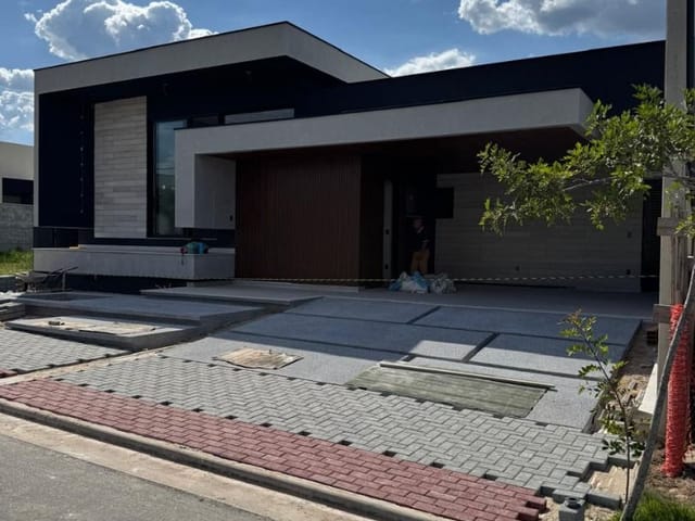 Casa com 450m² 4 quartos e 3 banheiros, à venda, no bairro Vivant Urbanova em São José dos Campos