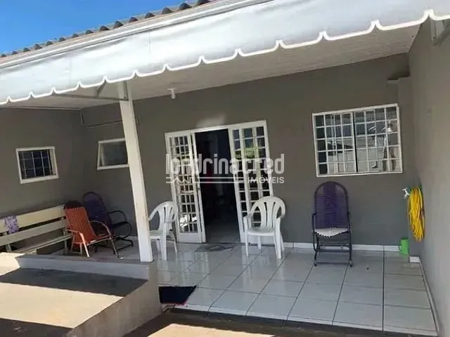 Casa com 205m² 3 quartos e 2 banheiros, à venda, no bairro João Paz em Londrina
