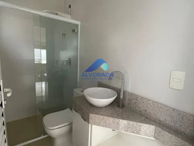 Sobrado com 450m² 4 quartos e 5 banheiros, à venda, no bairro Jardim do Golfe em São José dos Campos