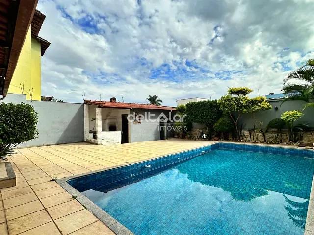 Casa com 360m² 3 quartos e 3 banheiros, para alugar, no bairro Santa Amélia em Belo Horizonte