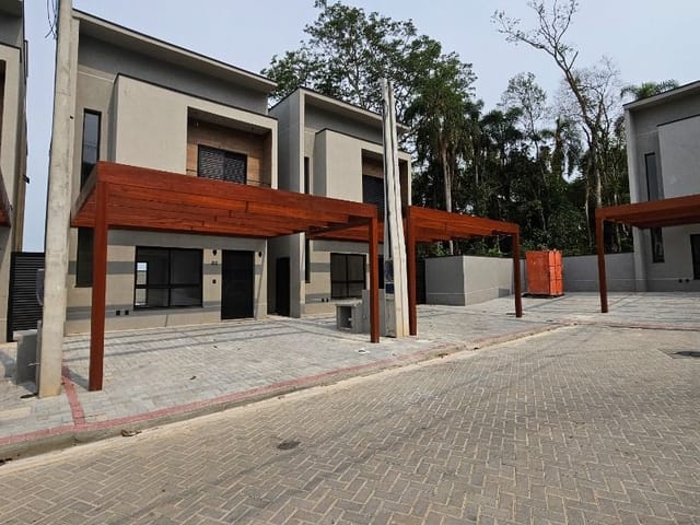 Casa com 171m² 3 quartos e 3 banheiros, à venda, no bairro Urbanova em São José dos Campos