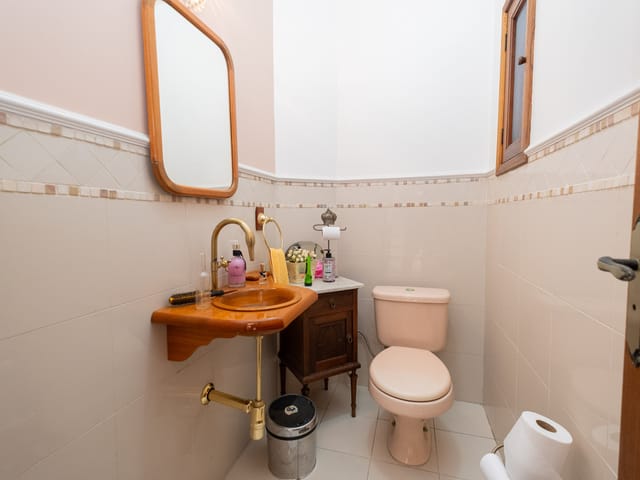 Casa 4 quartos e 4 banheiros, à venda, no bairro Areal em Pelotas