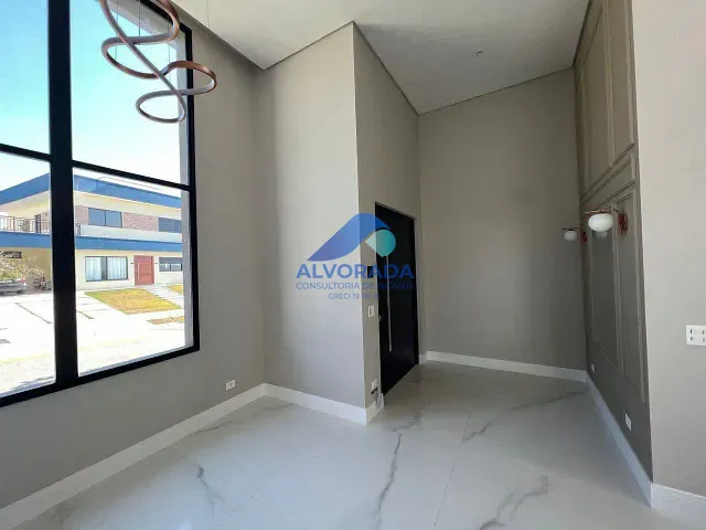 Casa com 558m² 4 quartos e 4 banheiros, à venda, no bairro Condomínio Residencial Monte Carlo em São José dos Campos