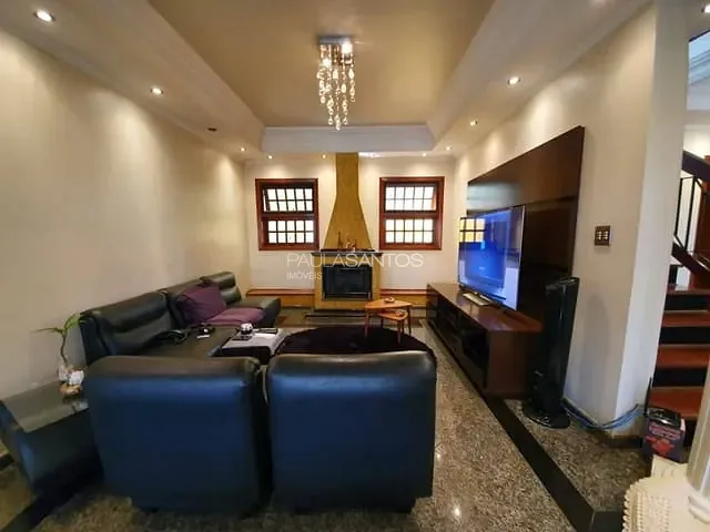 Casa com 600m² 4 quartos e 4 banheiros, à venda, no bairro Granja Olga em Sorocaba
