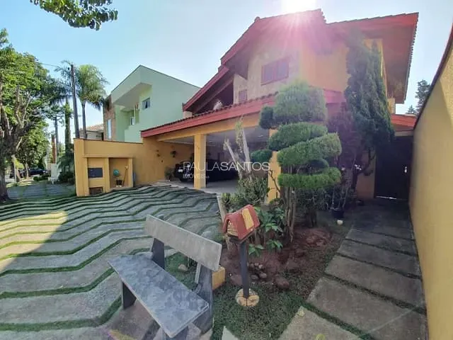 Casa com 600m² 4 quartos e 4 banheiros, à venda, no bairro Granja Olga em Sorocaba