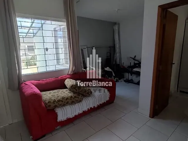 Casa com 118m² 2 quartos e 1 banheiro, à venda, no bairro Cará-Cará em Ponta Grossa