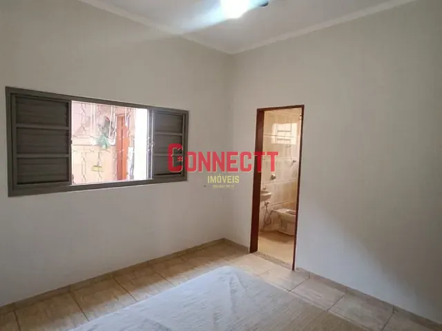 Casa com 194m² 3 quartos e 2 banheiros, à venda, no bairro Vila Tibério em Ribeirão Preto
