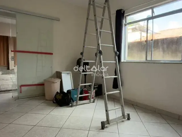Casa com 72m² 2 quartos e 1 banheiro, para alugar, no bairro Minascaixa em Belo Horizonte