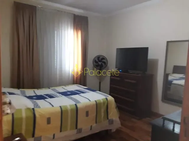 Casa com 420m² 5 quartos e 5 banheiros, à venda, no bairro Condomínio Real Ville em Pindamonhangaba