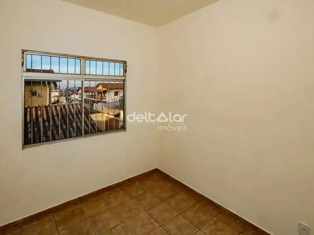 Casa com 67m² 2 quartos e 2 banheiros, para alugar, no bairro Copacabana em Belo Horizonte