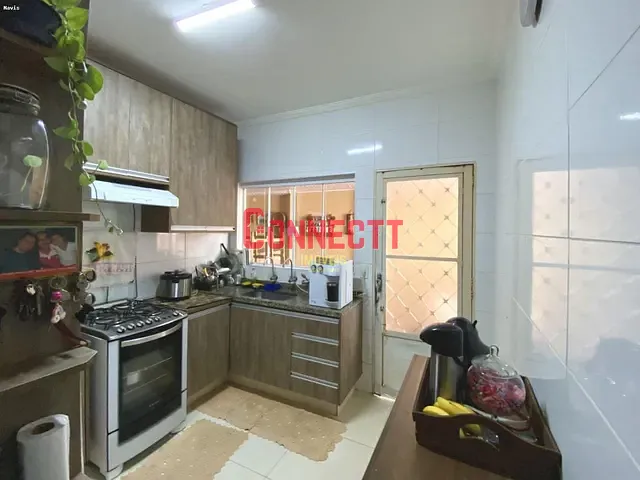 Casa com 160m² 3 quartos e 2 banheiros, à venda, no bairro Residencial Mario Arantes Ferreira em Brodowski