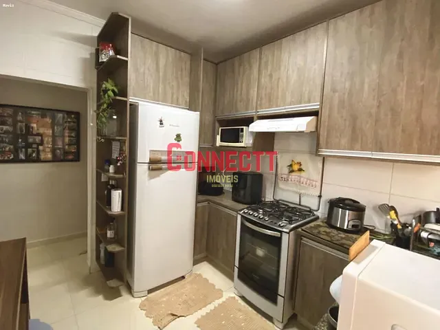 Casa com 160m² 3 quartos e 2 banheiros, à venda, no bairro Residencial Mario Arantes Ferreira em Brodowski