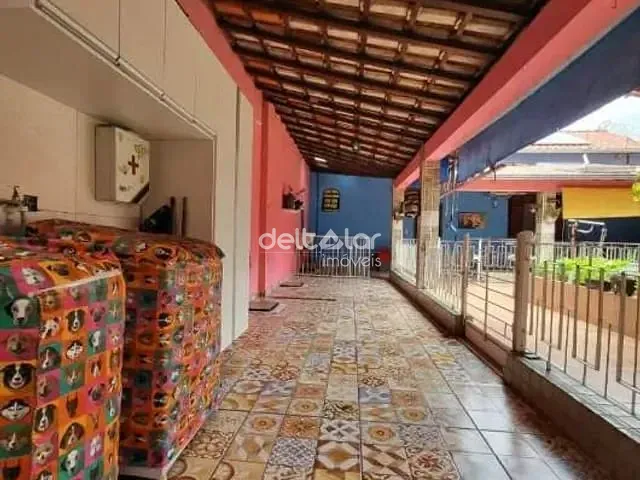 Casa com 311m² 3 quartos e 3 banheiros, para alugar, no bairro Copacabana em Belo Horizonte
