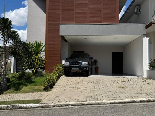 Casa com 250m² 4 quartos e 4 banheiros, à venda, no bairro Urbanova em São José dos Campos