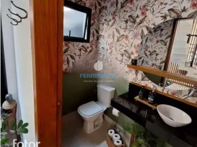 Casa com 250m² 4 quartos e 4 banheiros, à venda, no bairro Urbanova em São José dos Campos