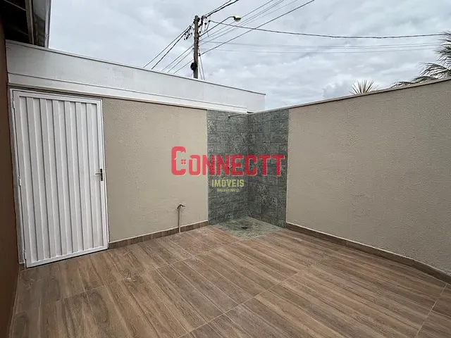 Casa com 160m² 3 quartos e 2 banheiros, à venda, no bairro Centro em Brodowski